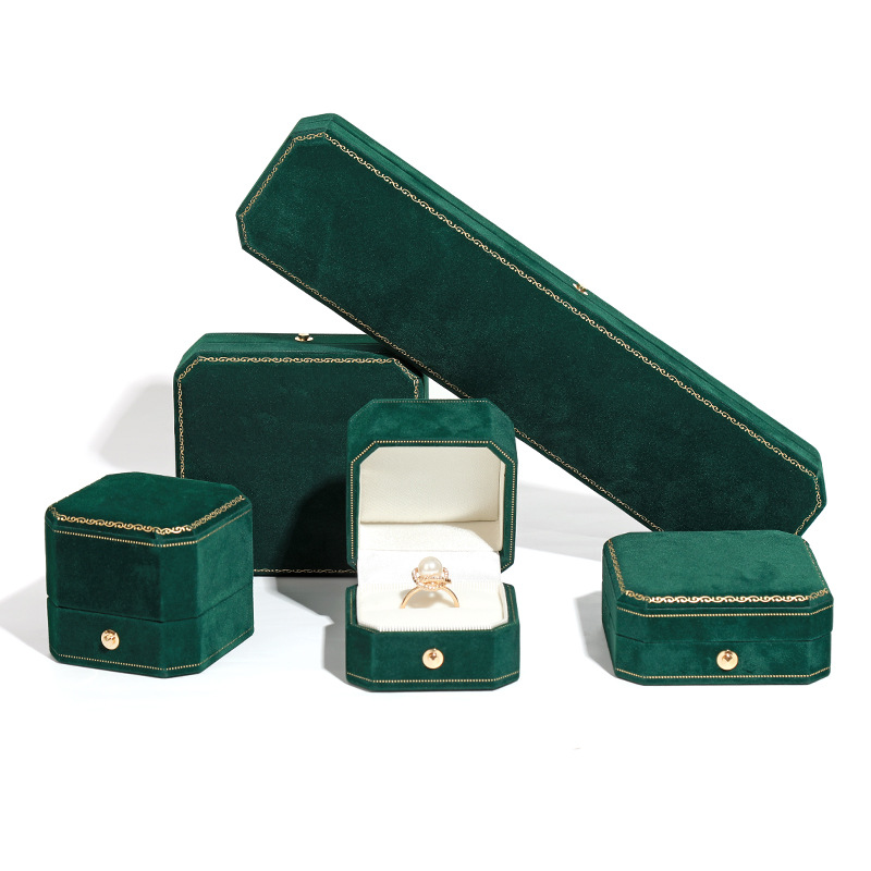 velvet ring box.jpg