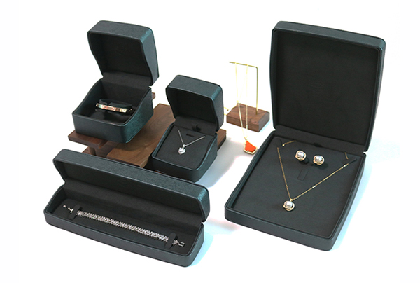 Black Luxury Leather Jewelry Box.jpg